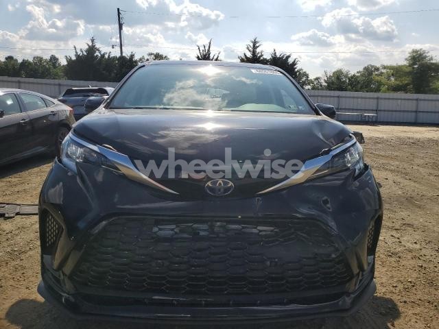 Photo 13 of 2021 TOYOTA SIENNA XSE (VIN 5TDDSKFCXMS003807)