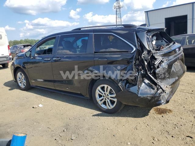 Photo 2 of 2021 TOYOTA SIENNA XSE (VIN 5TDDSKFCXMS003807)