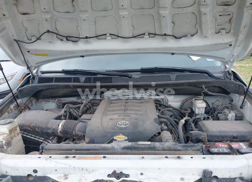 Photo 10 of 2014 Toyota Sequoia PLATINUM 5.7L V8 (VIN 5TDDW5G10ES106318)