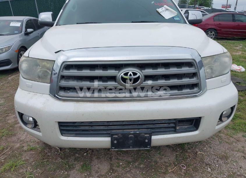 Photo 6 of 2014 Toyota Sequoia PLATINUM 5.7L V8 (VIN 5TDDW5G10ES106318)