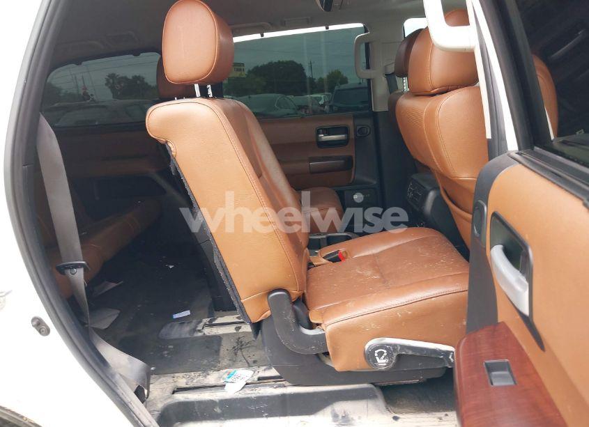 Photo 8 of 2014 Toyota Sequoia PLATINUM 5.7L V8 (VIN 5TDDW5G10ES106318)