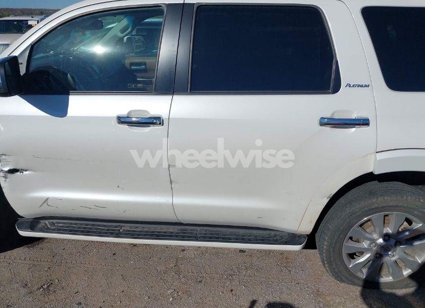 Photo 15 of 2017 Toyota Sequoia PLATINUM (VIN 5TDDW5G10HS154549)