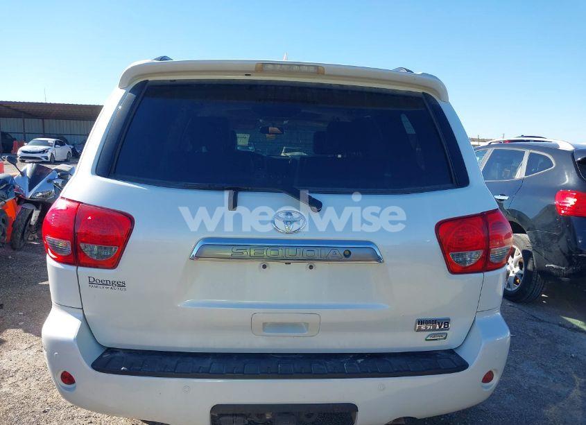 Photo 17 of 2017 Toyota Sequoia PLATINUM (VIN 5TDDW5G10HS154549)