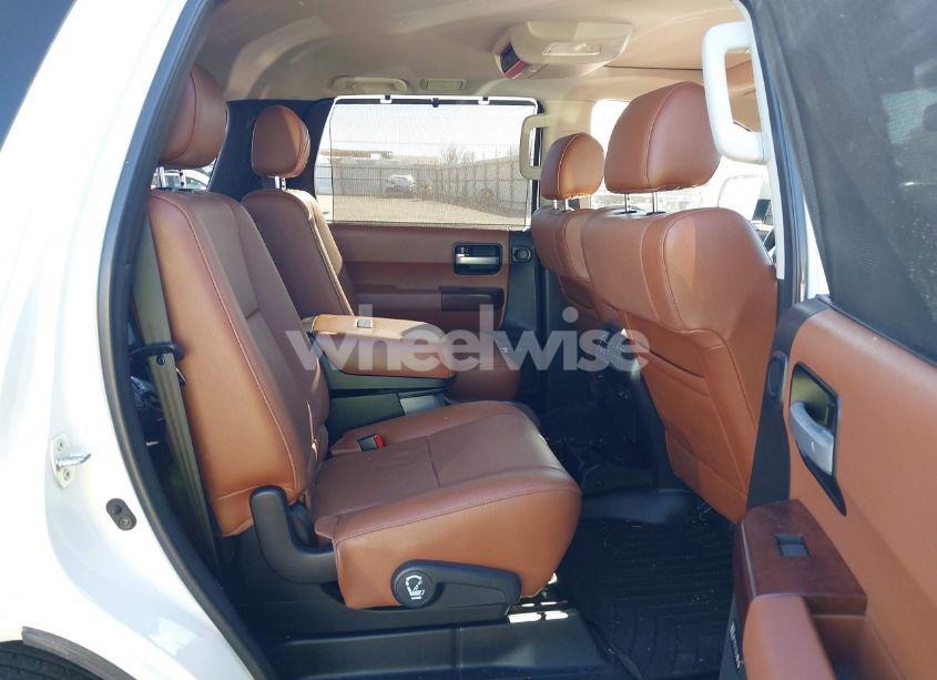 Photo 8 of 2017 Toyota Sequoia PLATINUM (VIN 5TDDW5G10HS154549)