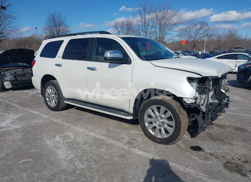 2015 Toyota Sequoia PLATINUM 5.7L V8 (VIN 5TDDW5G13FS124507) main photo