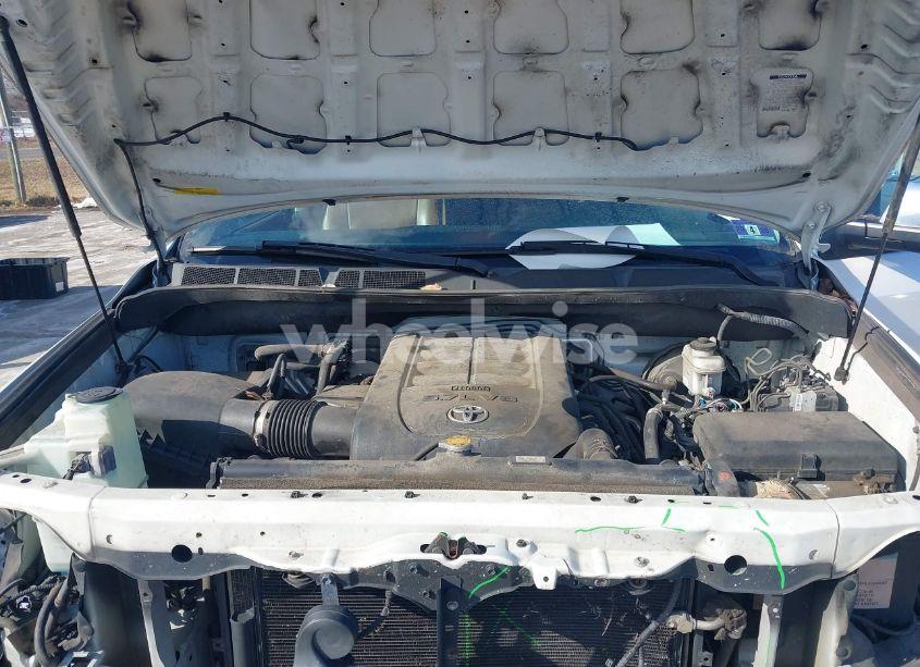 Photo 10 of 2015 Toyota Sequoia PLATINUM 5.7L V8 (VIN 5TDDW5G13FS124507)