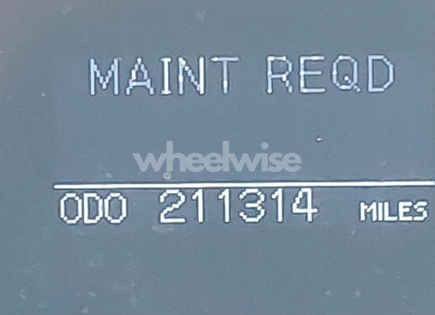 Photo 15 of 2015 Toyota Sequoia PLATINUM 5.7L V8 (VIN 5TDDW5G13FS124507)