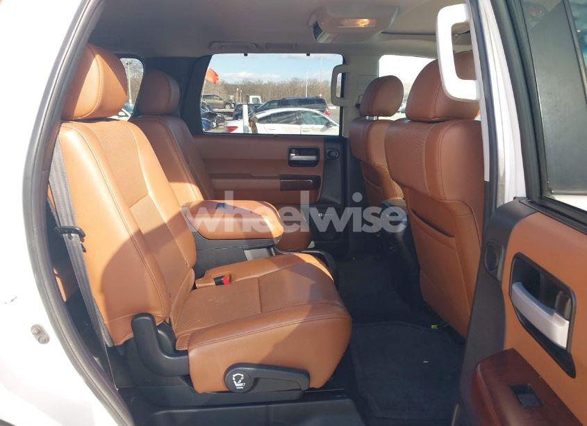 Photo 8 of 2015 Toyota Sequoia PLATINUM 5.7L V8 (VIN 5TDDW5G13FS124507)