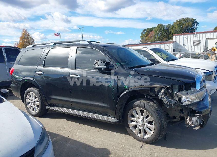 Photo 13 of 2014 Toyota Sequoia PLATINUM 5.7L V8 (VIN 5TDDW5G16ES104055)
