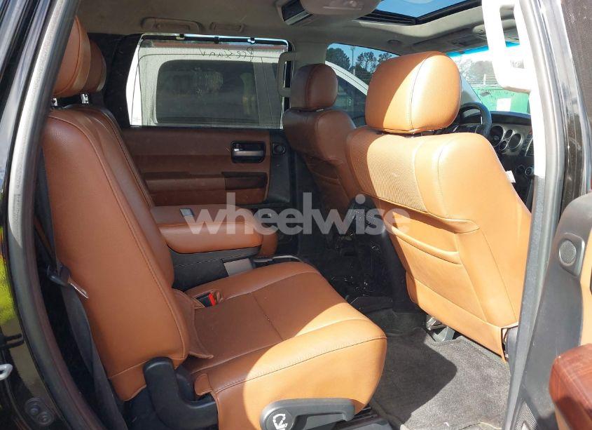 Photo 8 of 2014 Toyota Sequoia PLATINUM 5.7L V8 (VIN 5TDDW5G16ES104055)