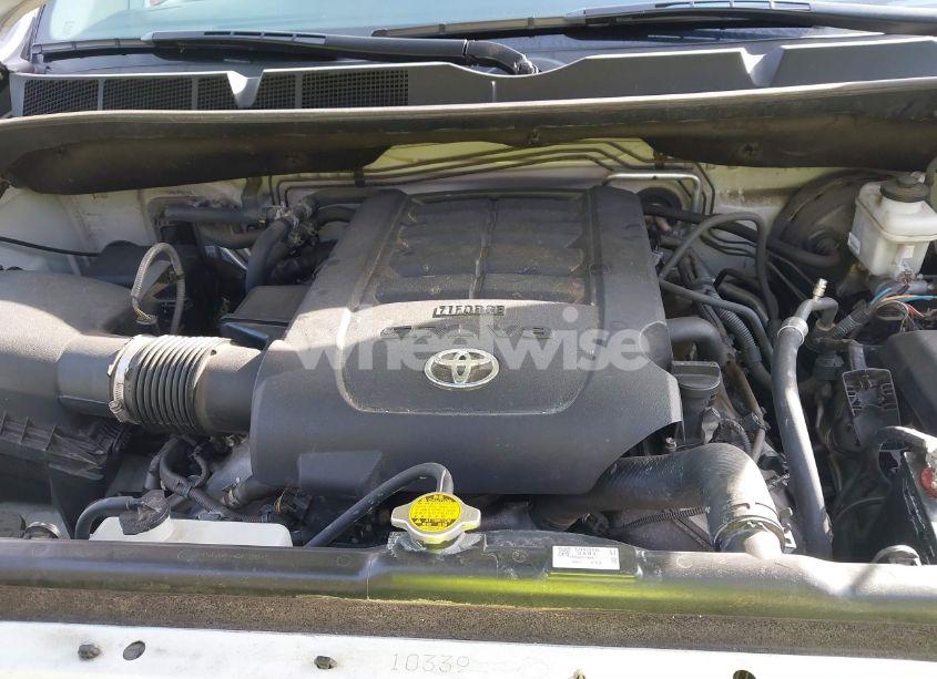 Photo 10 of 2017 Toyota Sequoia PLATINUM (VIN 5TDDW5G16HS153826)