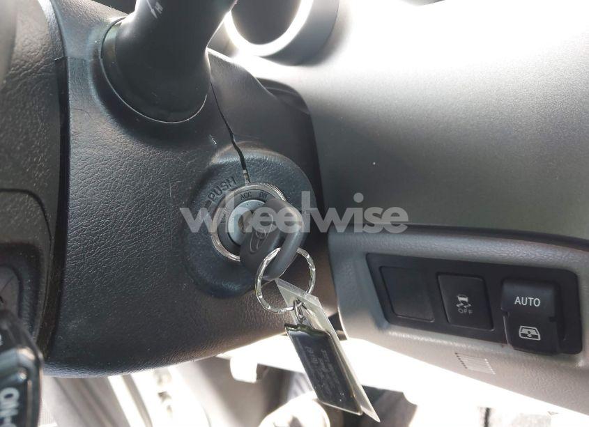 Photo 11 of 2017 Toyota Sequoia PLATINUM (VIN 5TDDW5G16HS153826)