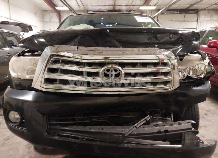 Photo 13 of 2011 Toyota Sequoia PLATINUM 5.7L V8 (VIN 5TDDW5G17BS046503)