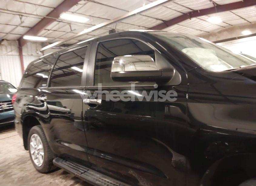 Photo 14 of 2011 Toyota Sequoia PLATINUM 5.7L V8 (VIN 5TDDW5G17BS046503)