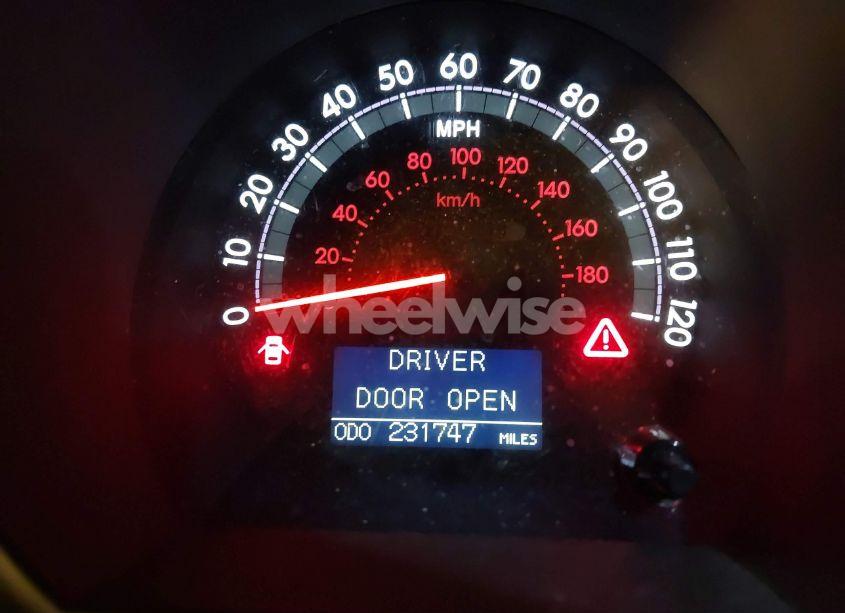 Photo 16 of 2011 Toyota Sequoia PLATINUM 5.7L V8 (VIN 5TDDW5G17BS046503)