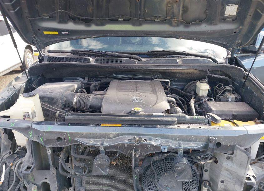 Photo 10 of 2010 Toyota Sequoia PLATINUM 5.7L V8 (VIN 5TDDW5G18AS038991)