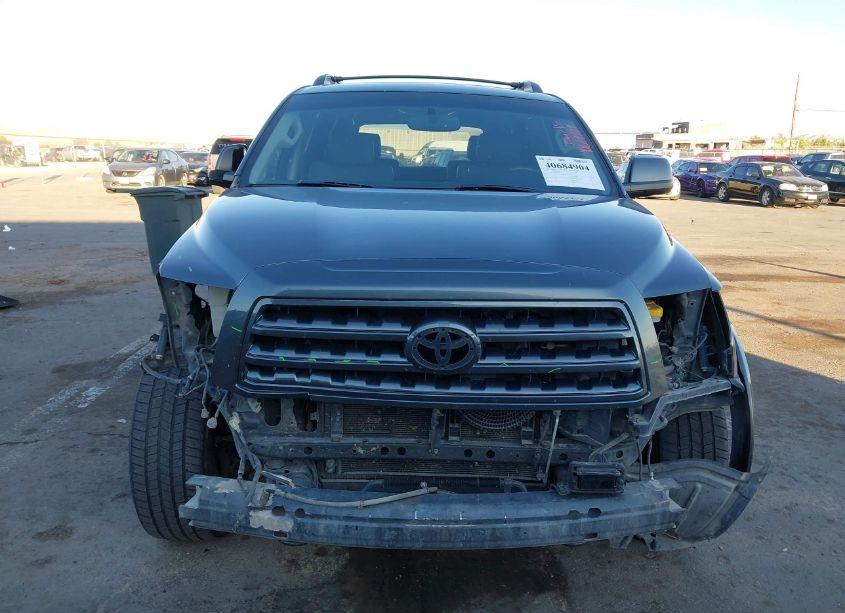 Photo 12 of 2010 Toyota Sequoia PLATINUM 5.7L V8 (VIN 5TDDW5G18AS038991)