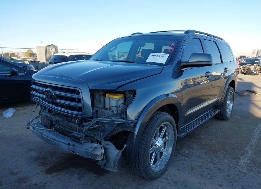 Photo 2 of 2010 Toyota Sequoia PLATINUM 5.7L V8 (VIN 5TDDW5G18AS038991)