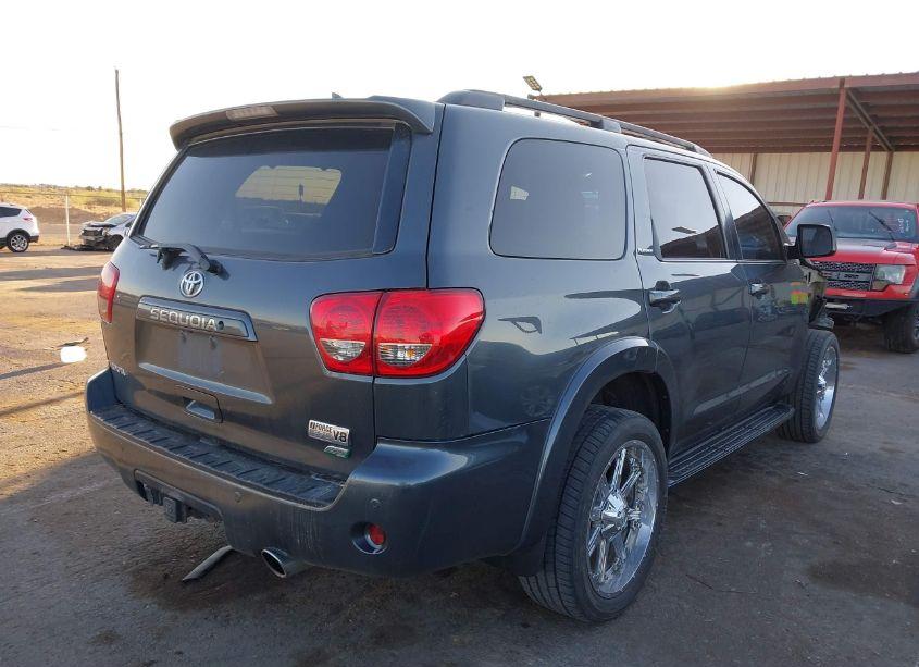 Photo 4 of 2010 Toyota Sequoia PLATINUM 5.7L V8 (VIN 5TDDW5G18AS038991)