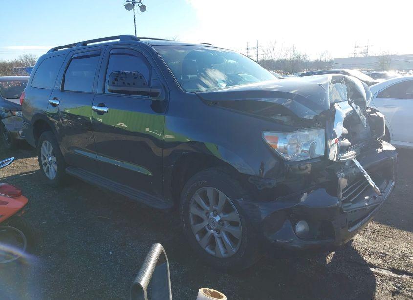 2014 Toyota Sequoia PLATINUM (VIN 5TDDY5G12ES105701) main photo