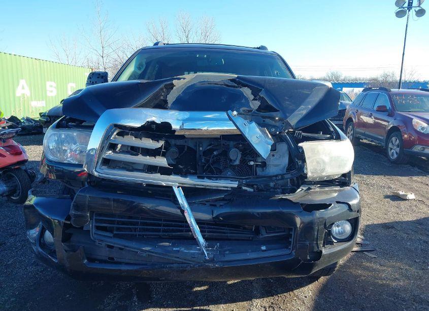 Photo 13 of 2014 Toyota Sequoia PLATINUM (VIN 5TDDY5G12ES105701)