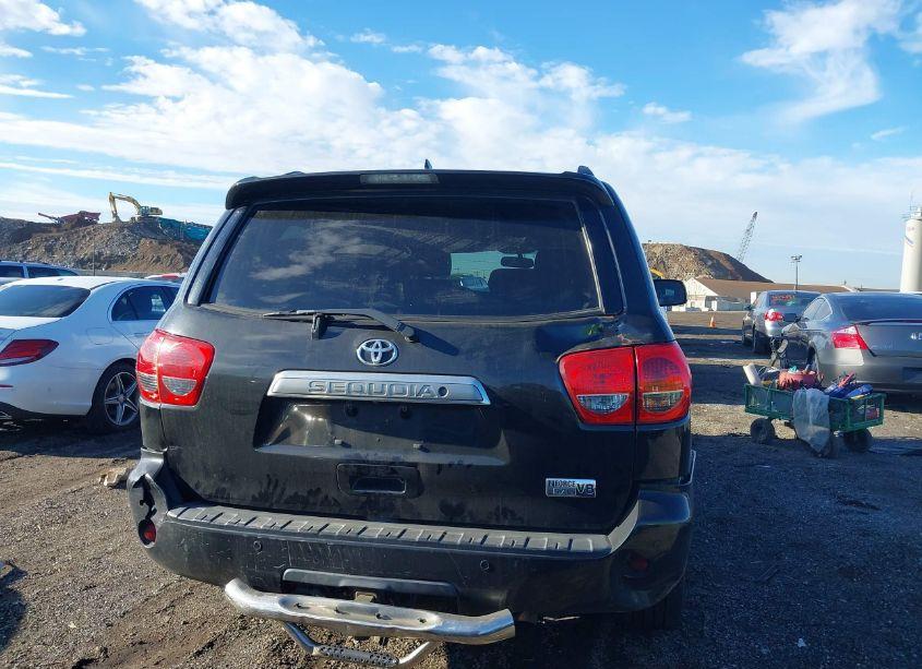 Photo 17 of 2014 Toyota Sequoia PLATINUM (VIN 5TDDY5G12ES105701)