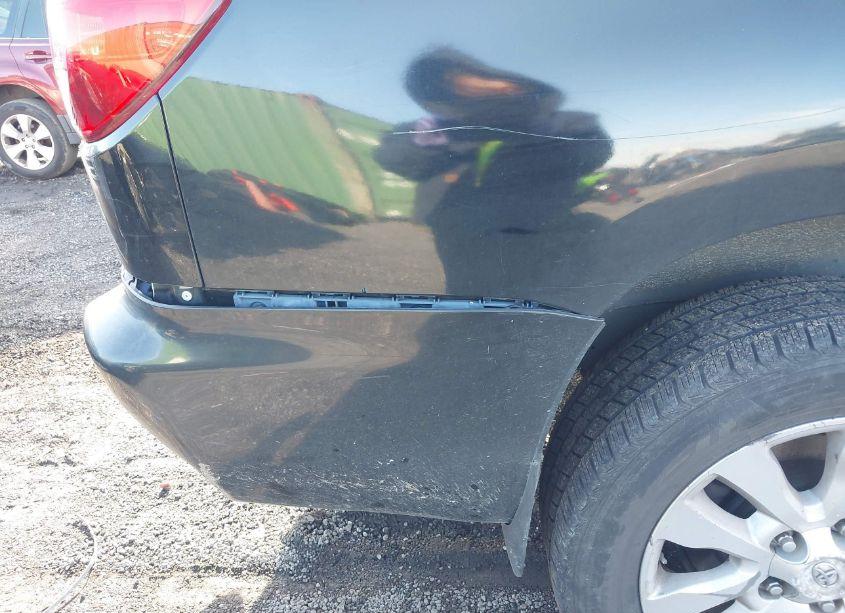 Photo 18 of 2014 Toyota Sequoia PLATINUM (VIN 5TDDY5G12ES105701)