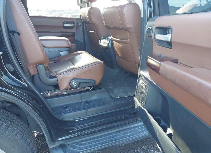 Photo 8 of 2014 Toyota Sequoia PLATINUM (VIN 5TDDY5G12ES105701)