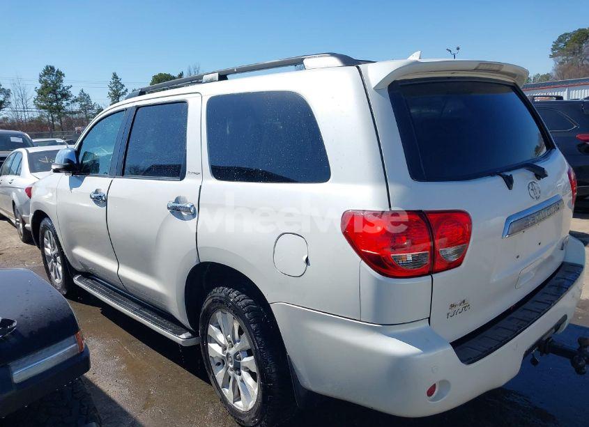 Photo 14 of 2010 Toyota Sequoia PLATINUM 5.7L V8 (VIN 5TDDY5G14AS024998)