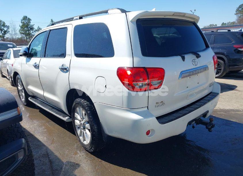 Photo 3 of 2010 Toyota Sequoia PLATINUM 5.7L V8 (VIN 5TDDY5G14AS024998)