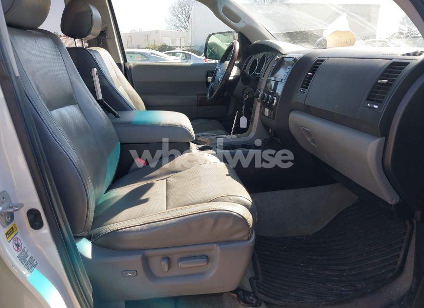 Photo 5 of 2010 Toyota Sequoia PLATINUM 5.7L V8 (VIN 5TDDY5G14AS024998)