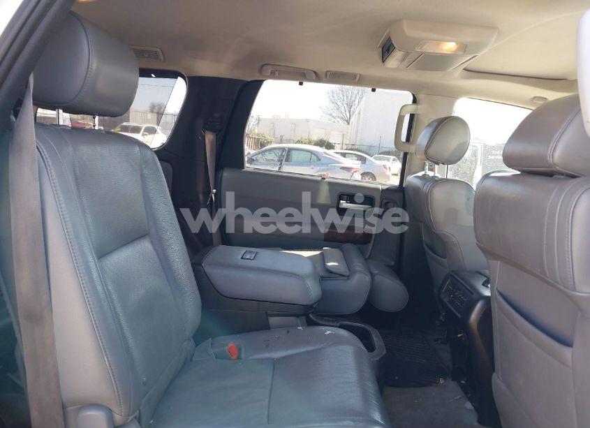 Photo 8 of 2010 Toyota Sequoia PLATINUM 5.7L V8 (VIN 5TDDY5G14AS024998)