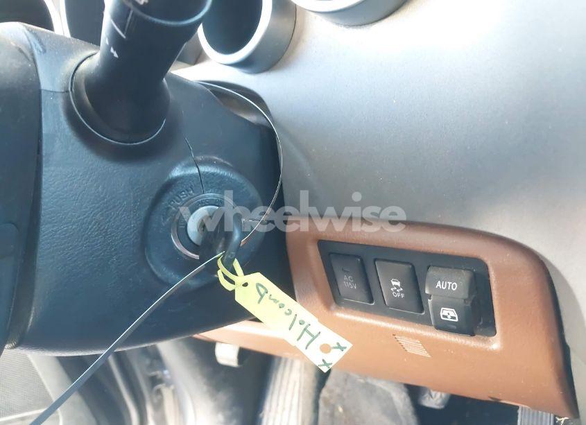 Photo 11 of 2010 Toyota Sequoia PLATINUM 5.7L V8 (VIN 5TDDY5G15AS026162)