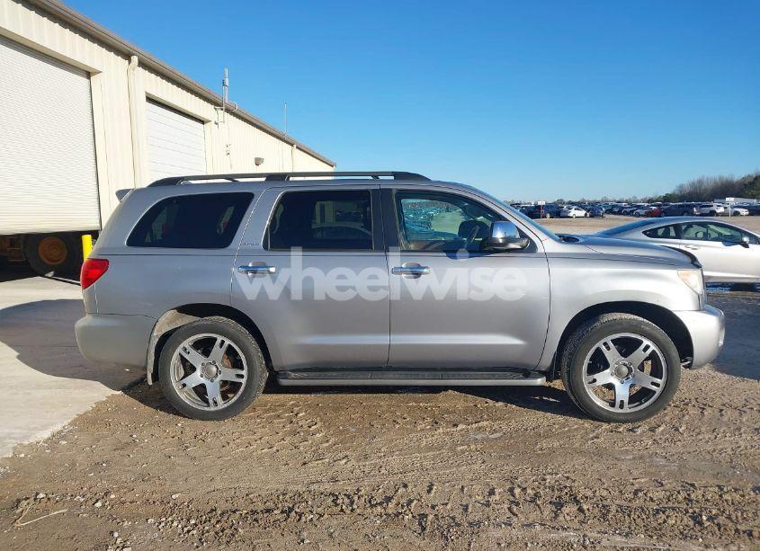 Photo 13 of 2010 Toyota Sequoia PLATINUM 5.7L V8 (VIN 5TDDY5G15AS026162)