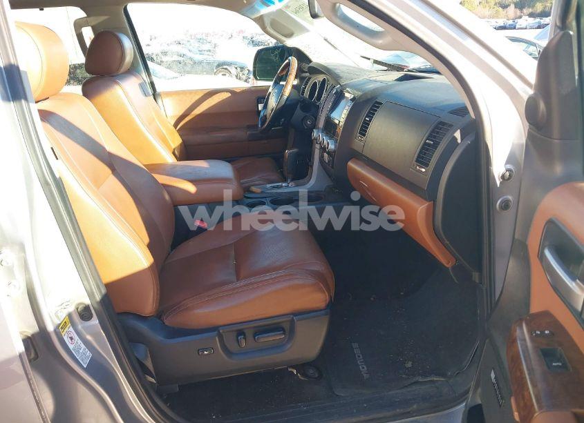 Photo 5 of 2010 Toyota Sequoia PLATINUM 5.7L V8 (VIN 5TDDY5G15AS026162)