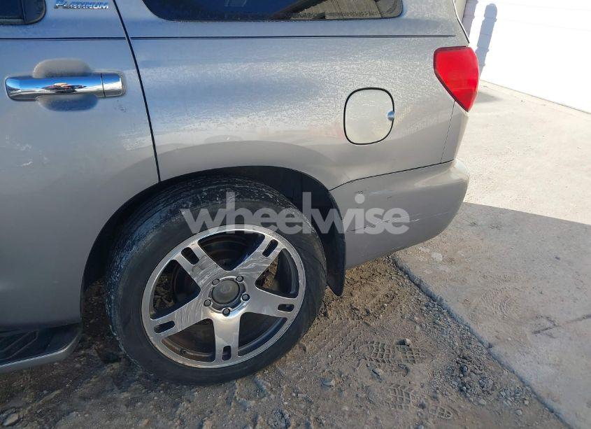 Photo 6 of 2010 Toyota Sequoia PLATINUM 5.7L V8 (VIN 5TDDY5G15AS026162)