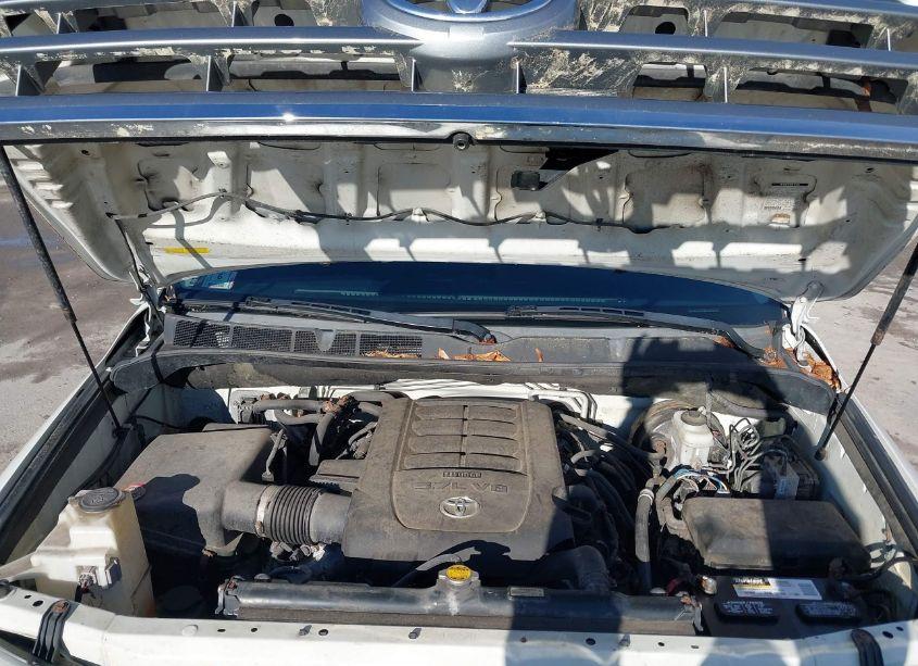 Photo 10 of 2012 Toyota Sequoia PLATINUM 5.7L V8 (VIN 5TDDY5G16CS055804)