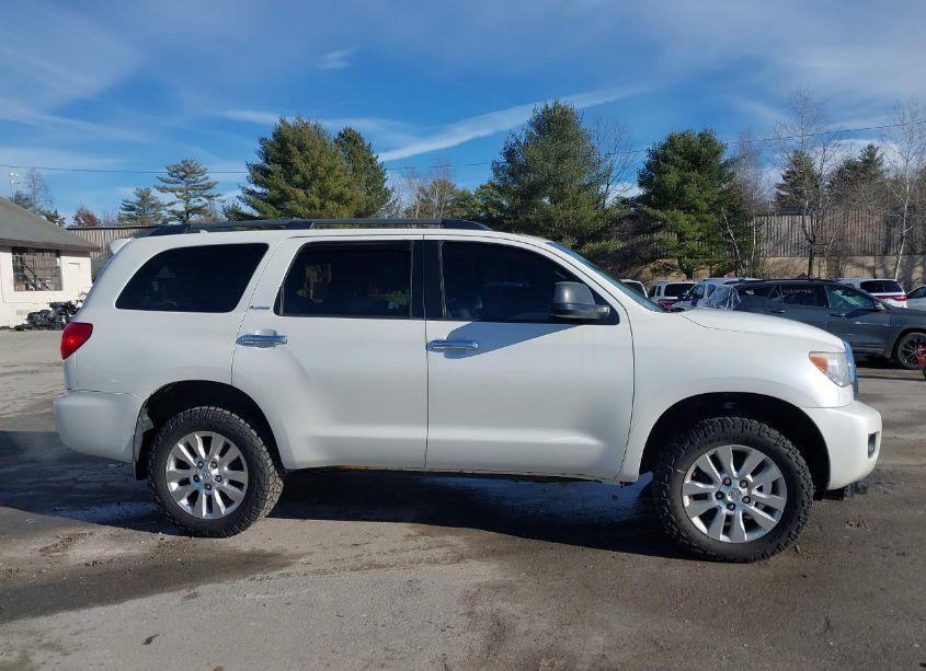 Photo 13 of 2012 Toyota Sequoia PLATINUM 5.7L V8 (VIN 5TDDY5G16CS055804)