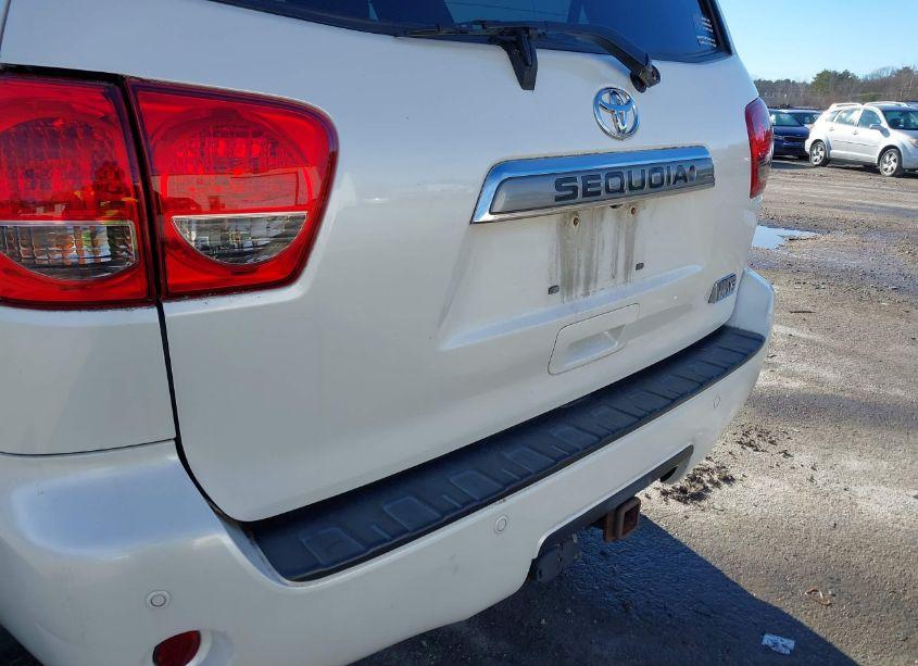 Photo 6 of 2012 Toyota Sequoia PLATINUM 5.7L V8 (VIN 5TDDY5G16CS055804)