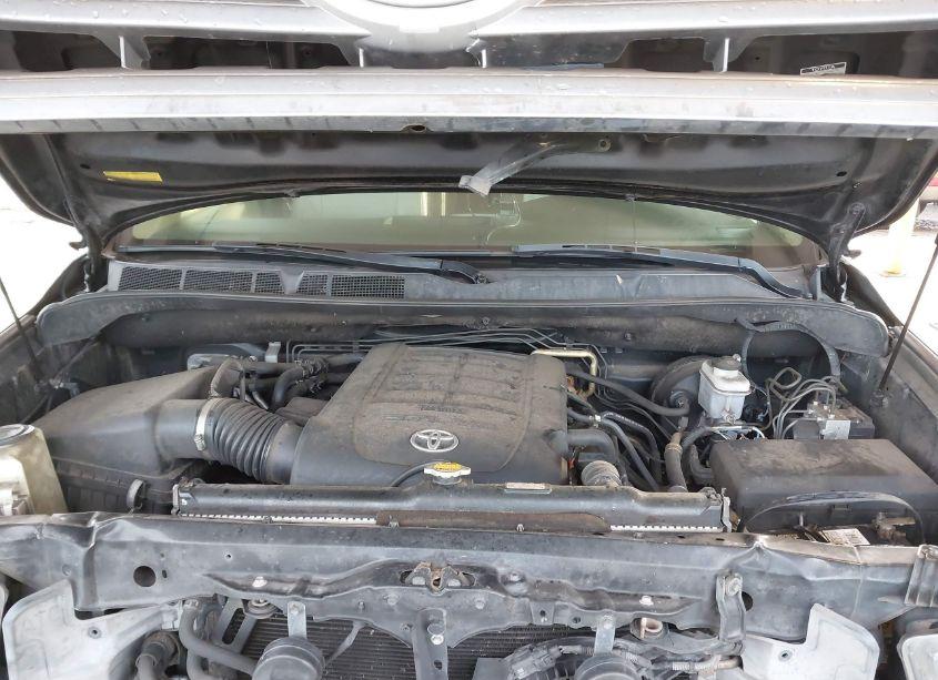 Photo 10 of 2011 Toyota Sequoia PLATINUM 5.7L V8 (VIN 5TDDY5G17BS041554)