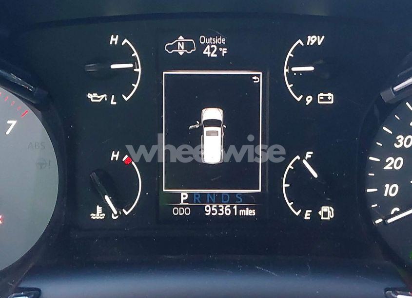 Photo 15 of 2019 Toyota Sequoia PLATINUM (VIN 5TDDY5G17KS167851)