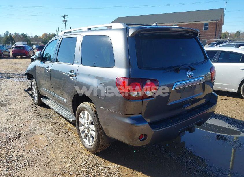 Photo 3 of 2019 Toyota Sequoia PLATINUM (VIN 5TDDY5G17KS167851)