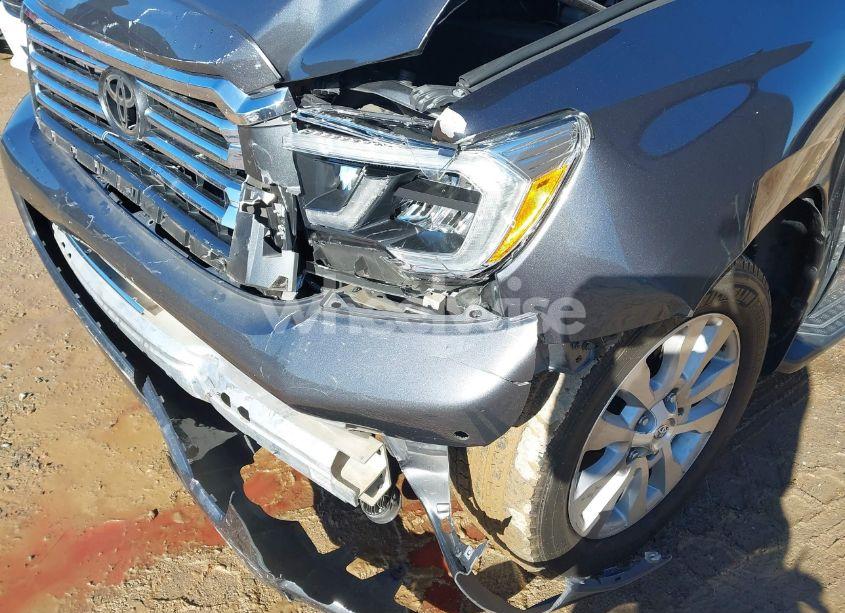 Photo 6 of 2019 Toyota Sequoia PLATINUM (VIN 5TDDY5G17KS167851)