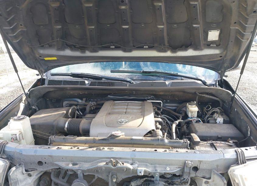 Photo 10 of 2010 Toyota Sequoia PLATINUM 5.7L V8 (VIN 5TDDY5G18AS037916)