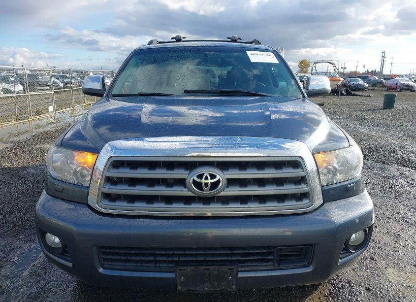Photo 12 of 2010 Toyota Sequoia PLATINUM 5.7L V8 (VIN 5TDDY5G18AS037916)