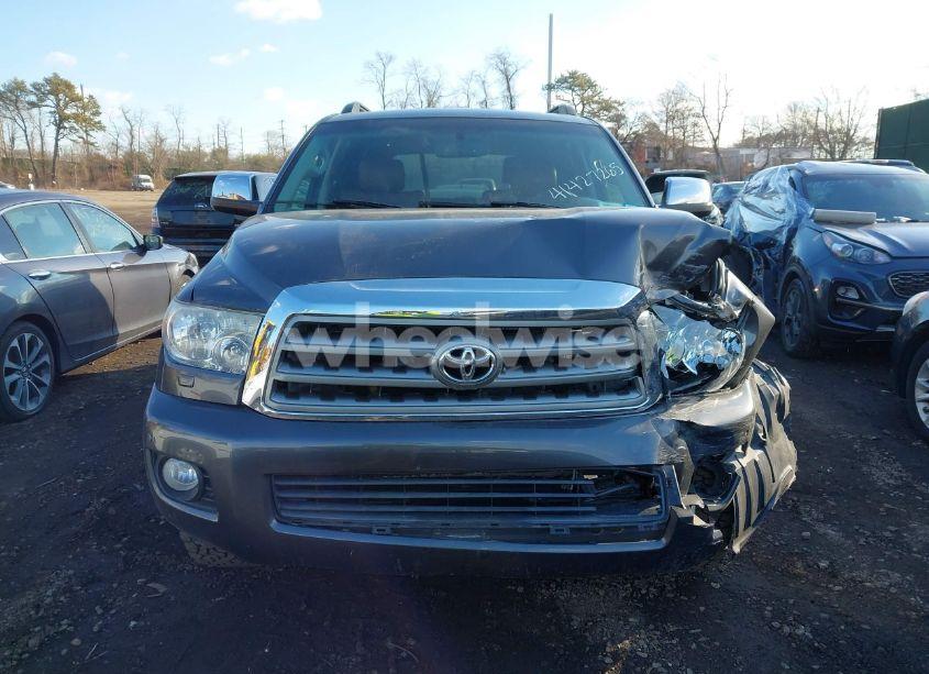 Photo 12 of 2015 Toyota Sequoia PLATINUM 5.7L V8 (VIN 5TDDY5G18FS126246)