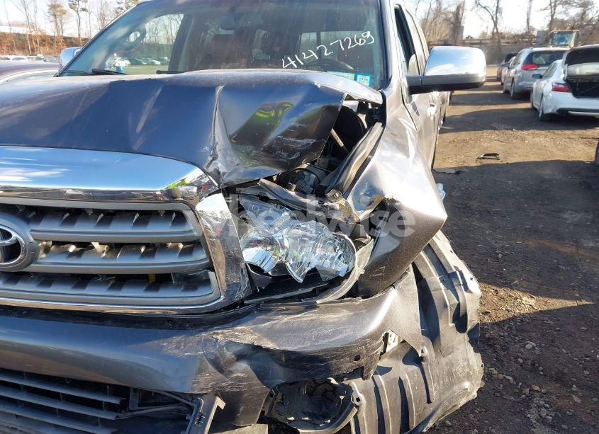 Photo 17 of 2015 Toyota Sequoia PLATINUM 5.7L V8 (VIN 5TDDY5G18FS126246)