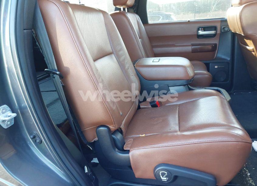 Photo 8 of 2015 Toyota Sequoia PLATINUM 5.7L V8 (VIN 5TDDY5G18FS126246)