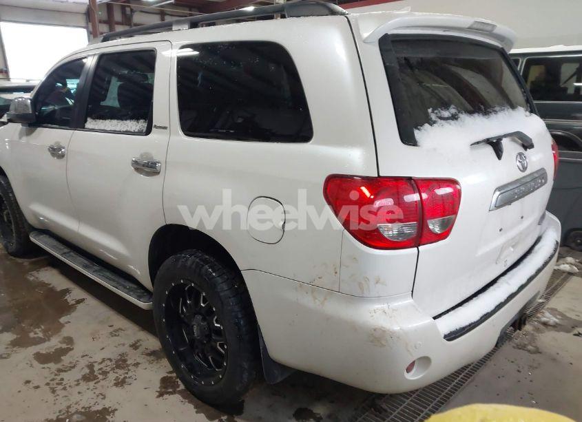 Photo 3 of 2016 Toyota Sequoia PLATINUM 5.7L V8 (VIN 5TDDY5G18GS140469)