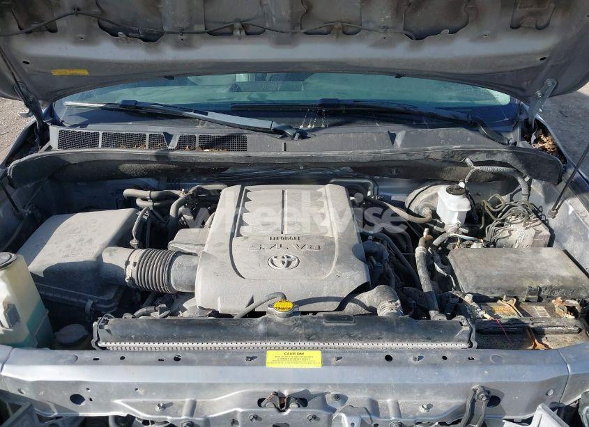 Photo 10 of 2010 Toyota Sequoia PLATINUM 5.7L V8 (VIN 5TDDY5G19AS038783)